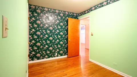 55 W Devon Ave, Roselle, IL 60172 photo 21