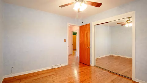 55 W Devon Ave, Roselle, IL 60172 photo 15
