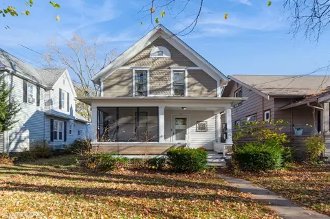 714 Sexton St, Aurora, IL 60505