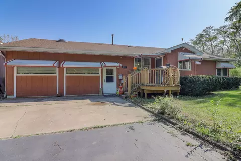 1707 W Forest Ln, Crete, IL 60417