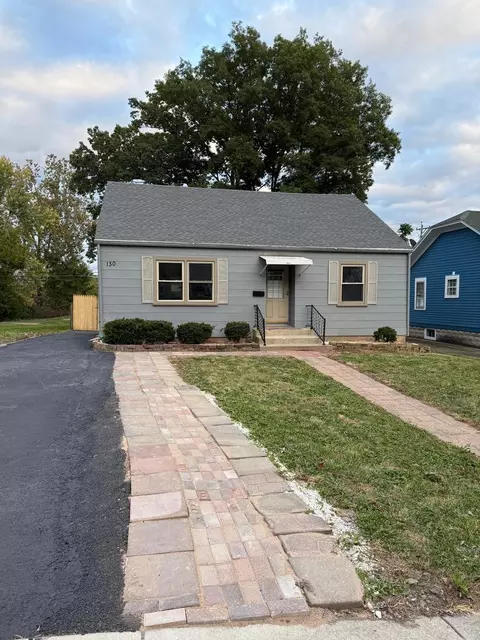 130 N Huffman St N, Naperville, IL 60540