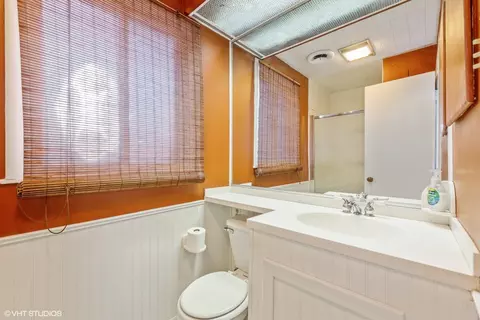 Bath - 517 Deerpath Ct, Deerfield, IL 60015 photo 2 of 2
