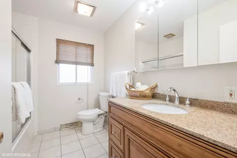 Bath - 517 Deerpath Ct, Deerfield, IL 60015 photo 1 of 2