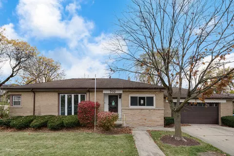 702 Community Dr, La Grange Park, IL 60526