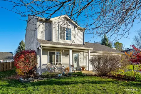 3 Misty Ct, South Elgin, IL 60177
