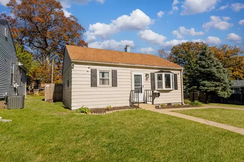 911 Westwood Ave, Joliet, IL 60436
