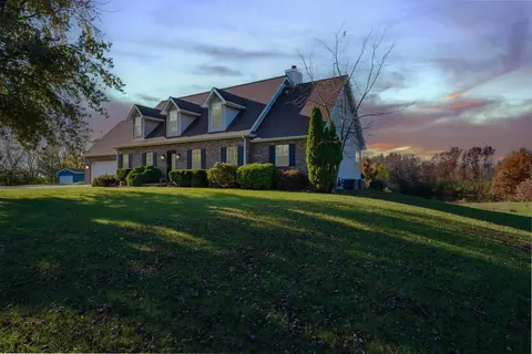 281 Macallen Lake Rd, Carlock, IL 61725