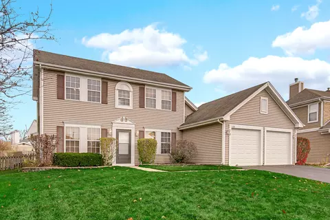 508 Little Creek Dr, Streamwood, IL 60107