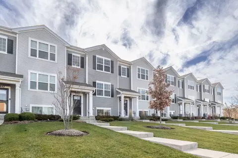 2445 Upland Rd, Pingree Grove, IL 60140