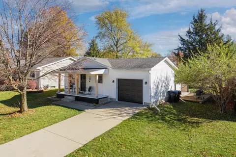 Exterior - 20 Yew Ct, Bloomington, IL 61701 photo 10 of 10