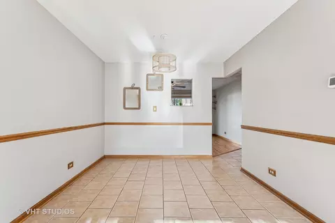 Dining - 1004 Beverly Dr, Wheeling, IL 60090 photo 1 of 1