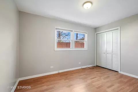 Bedroom - 1004 Beverly Dr, Wheeling, IL 60090 photo 2 of 3