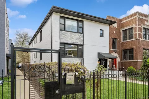 5714 N Hermitage Ave, Chicago, IL 60660