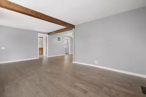 Living - 5301 Maplehill Dr, Mccullom Lake, IL 60050 photo 2 of 3
