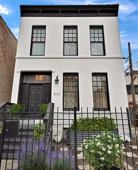 532 N Claremont Ave, Chicago, IL 60612
