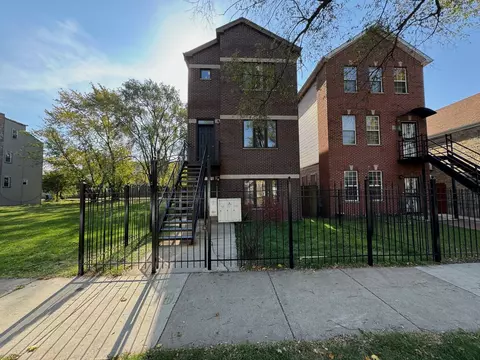 3037 W Polk Ave #2, Chicago, IL 60612