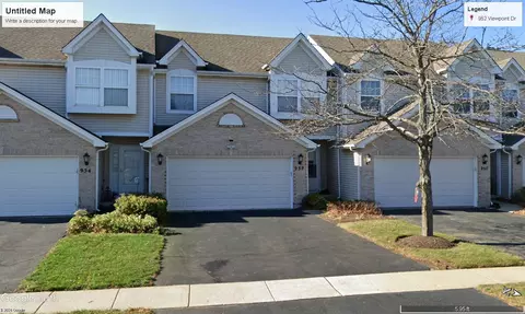 952 Viewpoint Dr, Lake In The Hills, IL 60156