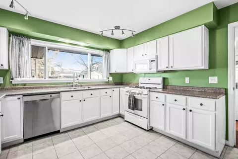 Kitchen - 409 E Willow St, Normal, IL 61761 photo 3 of 7