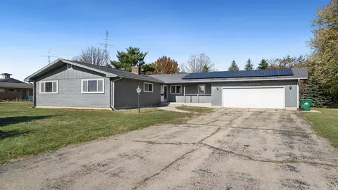 608 E Wayne St, Polo, IL 61064
