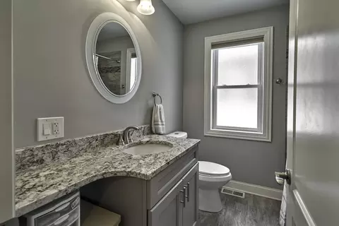 Bath - 3017 N Mango Ave, Chicago, IL 60634 photo 1 of 5