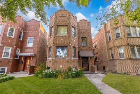 2928 N Mango Ave, Chicago, IL 60634