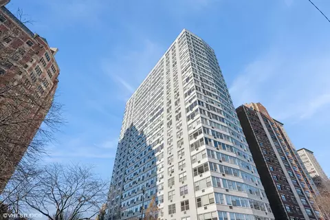 3900 N Lake Shore Dr #6D, Chicago, IL 60613