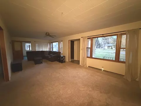 1277 Fairway Dr, Freeport, IL 61032 photo 6
