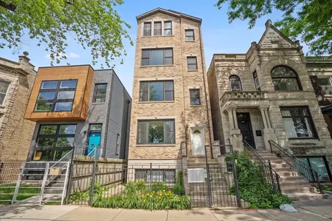 1421 N California Ave #3, Chicago, IL 60622