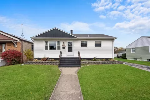8224 45th Pl, Lyons, IL 60534