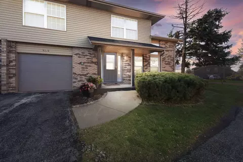 9310 Meadowview Dr #9310, Orland Hills, IL 60487