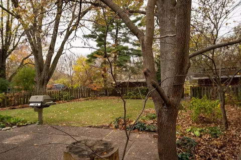 1205 S Linden St, Normal, IL 61761 photo 8