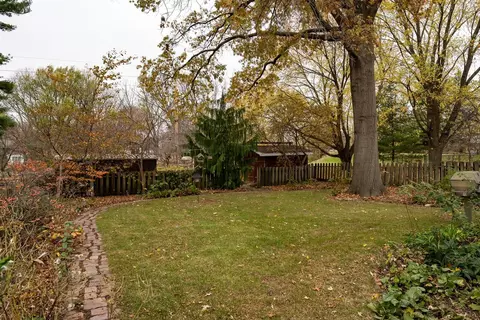 1205 S Linden St, Normal, IL 61761 photo 3