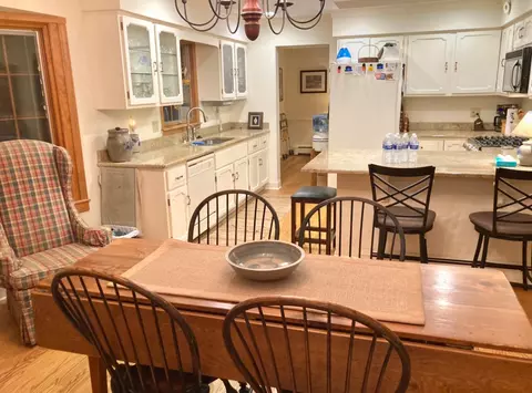 306 S Wulff St, Cary, IL 60013 photo 4