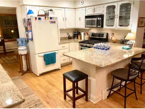306 S Wulff St, Cary, IL 60013 photo 2