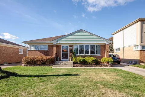4512 Wesley Ter, Schiller Park, IL 60176
