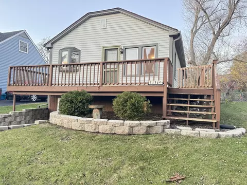 116 Northern Ter, Island Lake, IL 60042