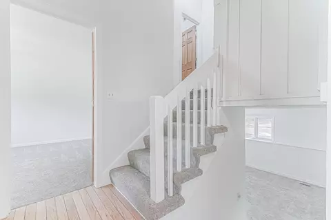 645 Ash St, Roselle, IL 60172 photo 9