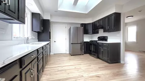 645 Ash St, Roselle, IL 60172 photo 5