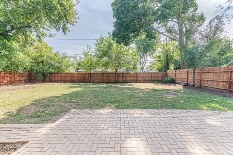 645 Ash St, Roselle, IL 60172 photo 24