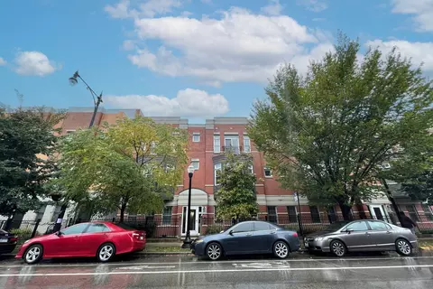 1414 S Halsted St #3B, Chicago, IL 60607
