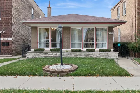 10136 S Saint Lawrence Ave, Chicago, IL 60628
