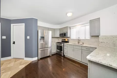 7968 S Roberts Rd, Bridgeview, IL 60455 photo 7