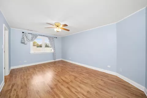 7968 S Roberts Rd, Bridgeview, IL 60455 photo 17