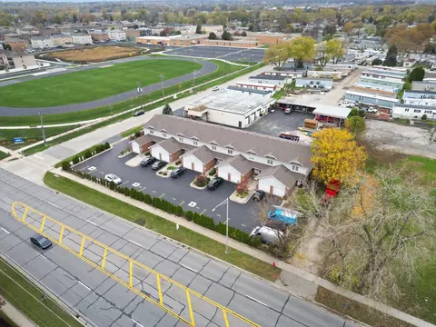 7968 S Roberts Rd, Bridgeview, IL 60455 photo 2