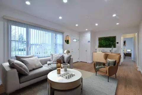 Living - 1715 Illinois St, Des Plaines, IL 60018 photo 3 of 7