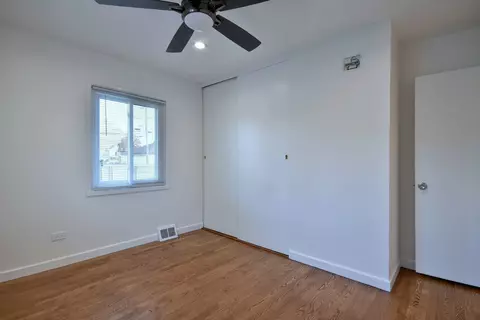Bedroom - 1715 Illinois St, Des Plaines, IL 60018 photo 4 of 10