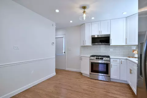 Kitchen - 1715 Illinois St, Des Plaines, IL 60018 photo 4 of 4