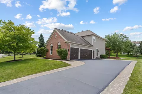 590 Brookside Ave, Algonquin, IL 60102 photo 2