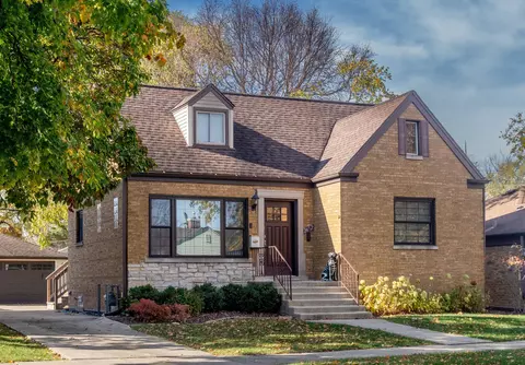 2452 S 5th Ave, North Riverside, IL 60546
