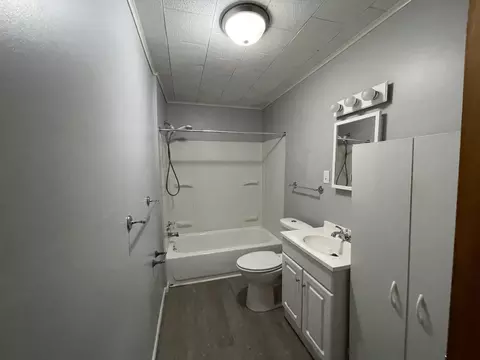 Bath - 305 E Iowa St, Spring Valley, IL 61362 photo 1 of 1